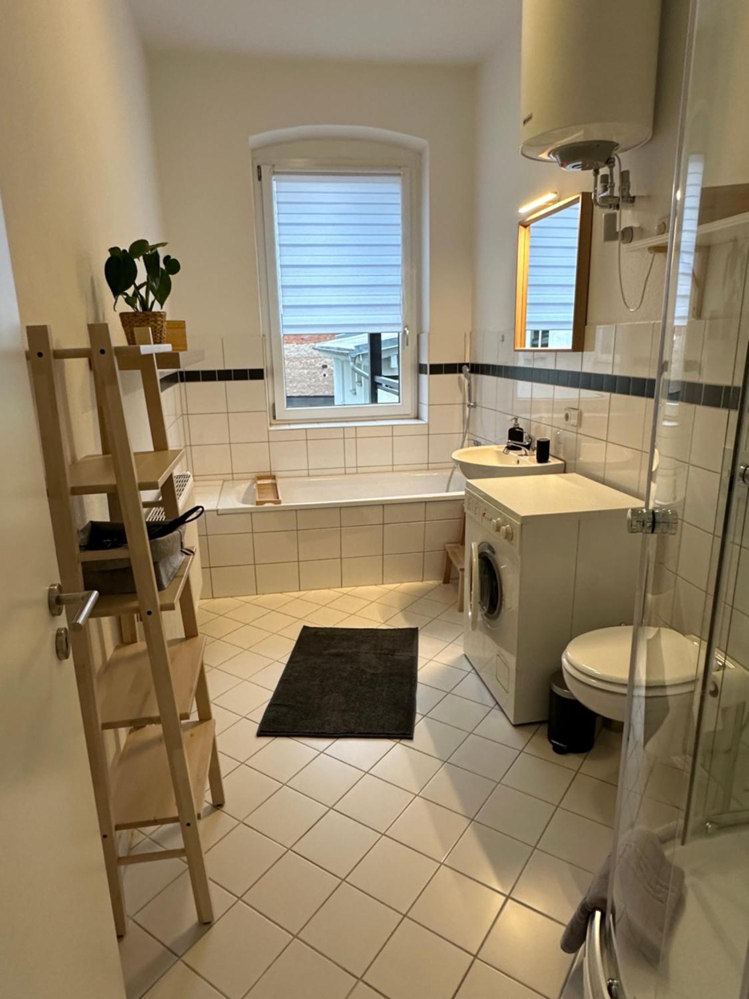 Ferienwohnung Fuer 8 Mit Balkon Erfurt Exterior photo
